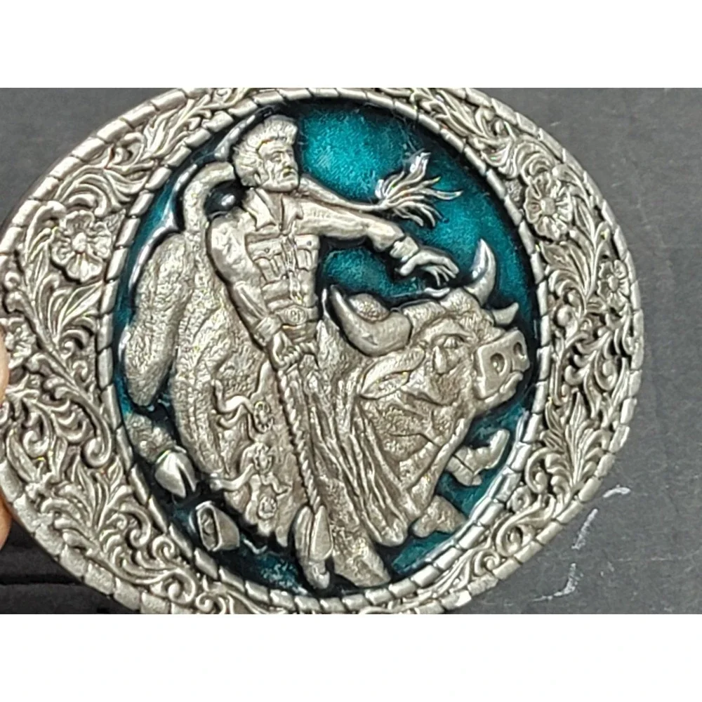 Vintage 1981 Belt Buckle Bucking Bull Rider Cowboy Rodeo Vintage Tortoise Inlay‎